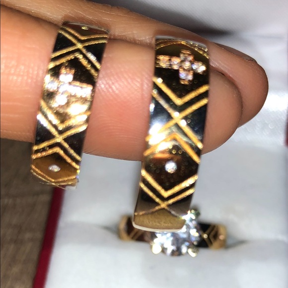 Engagement ring with his&hers wedding band - Picture 6 of 7